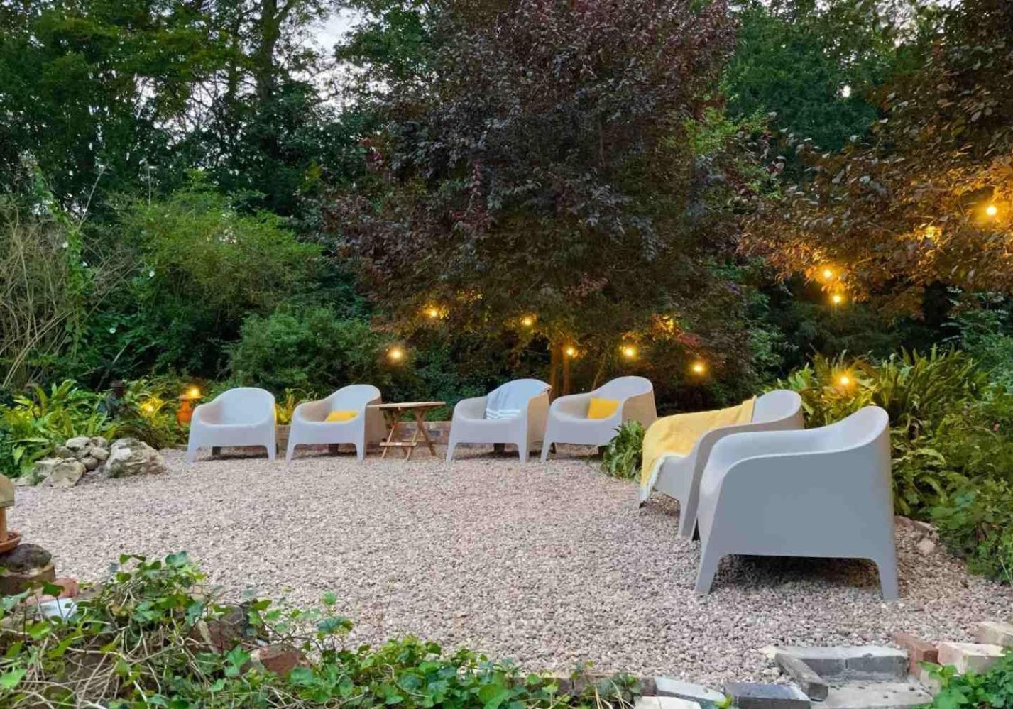 Unique & Rural Child Friendly Annexe With Large Gardens, Games & Tennis Court - Chichester Holiday Properties Extérieur photo