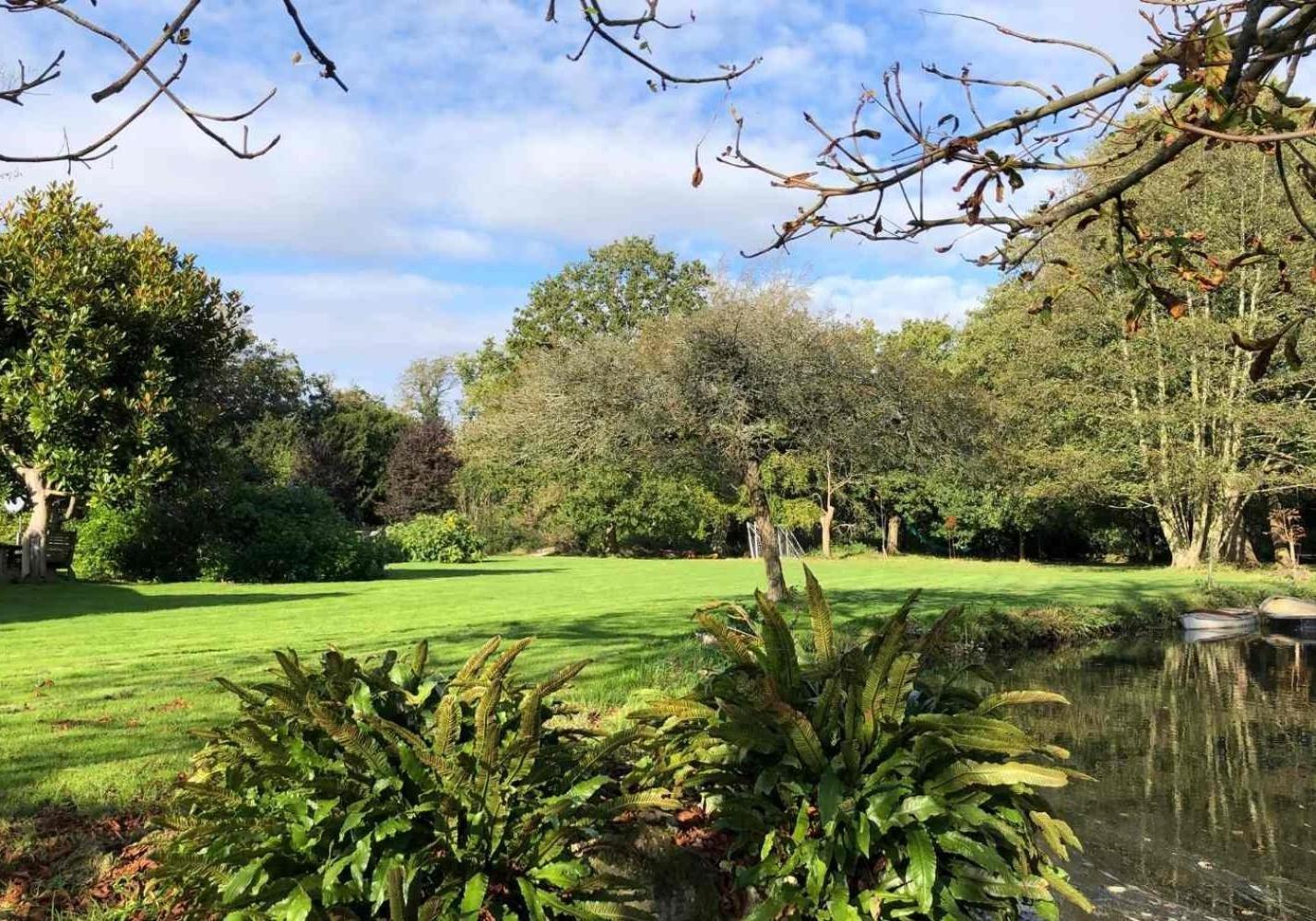 Unique & Rural Child Friendly Annexe With Large Gardens, Games & Tennis Court - Chichester Holiday Properties Extérieur photo