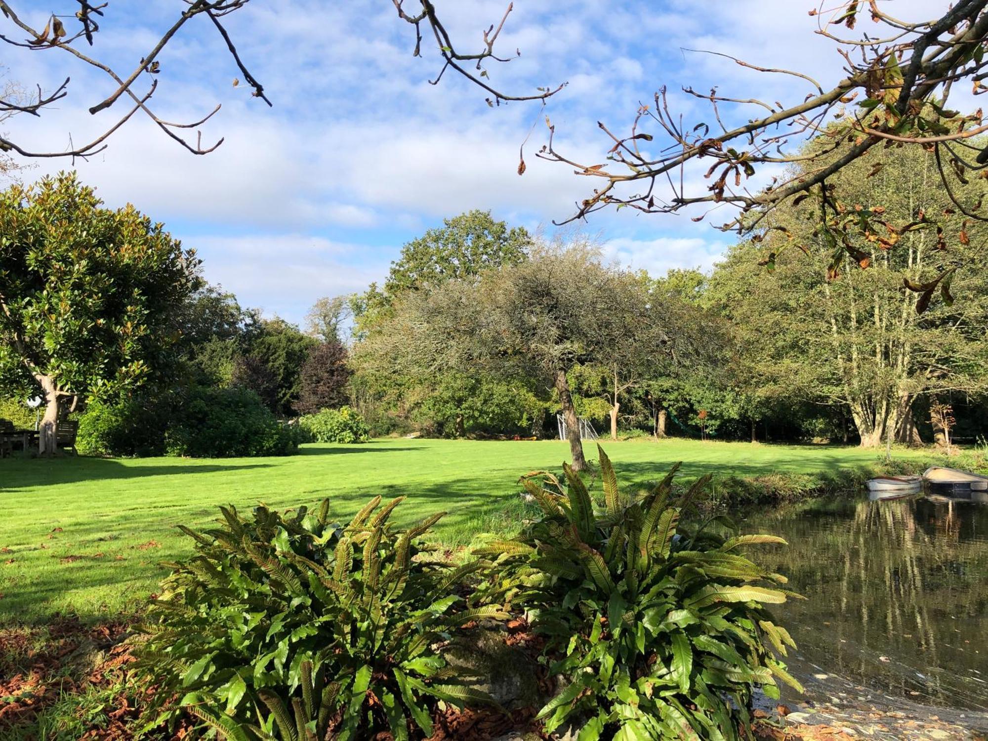 Unique & Rural Child Friendly Annexe With Large Gardens, Games & Tennis Court - Chichester Holiday Properties Extérieur photo