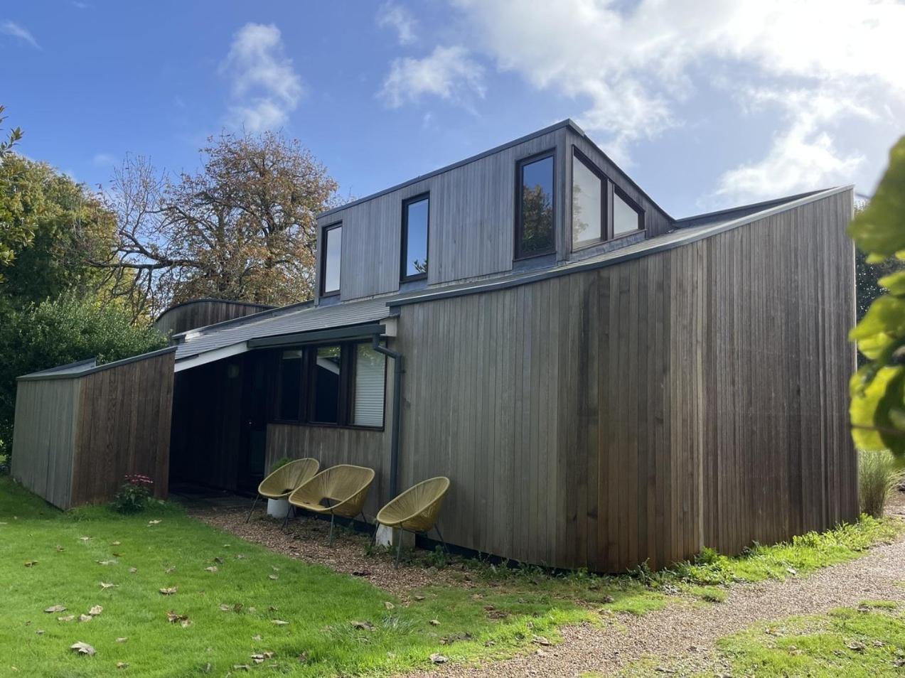 Unique & Rural Child Friendly Annexe With Large Gardens, Games & Tennis Court - Chichester Holiday Properties Extérieur photo
