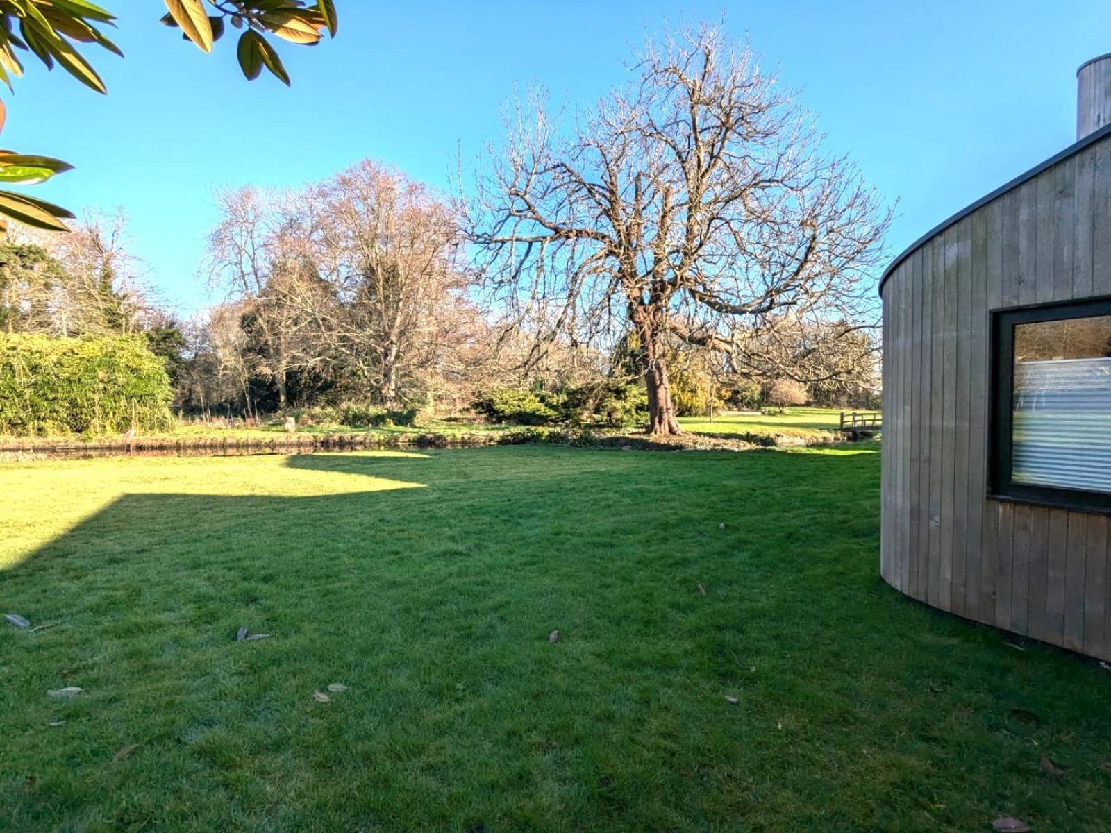 Unique & Rural Child Friendly Annexe With Large Gardens, Games & Tennis Court - Chichester Holiday Properties Extérieur photo