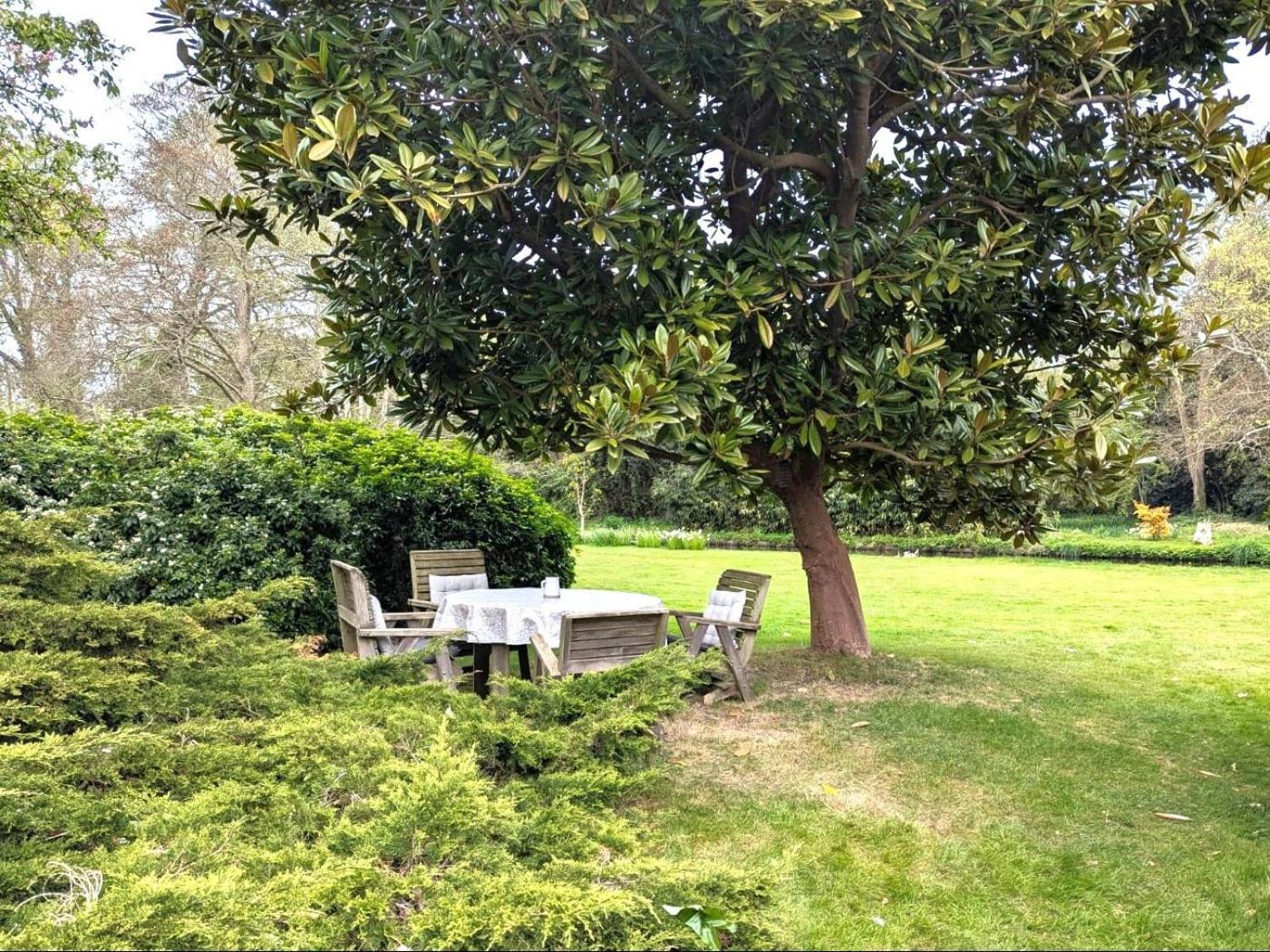 Unique & Rural Child Friendly Annexe With Large Gardens, Games & Tennis Court - Chichester Holiday Properties Extérieur photo