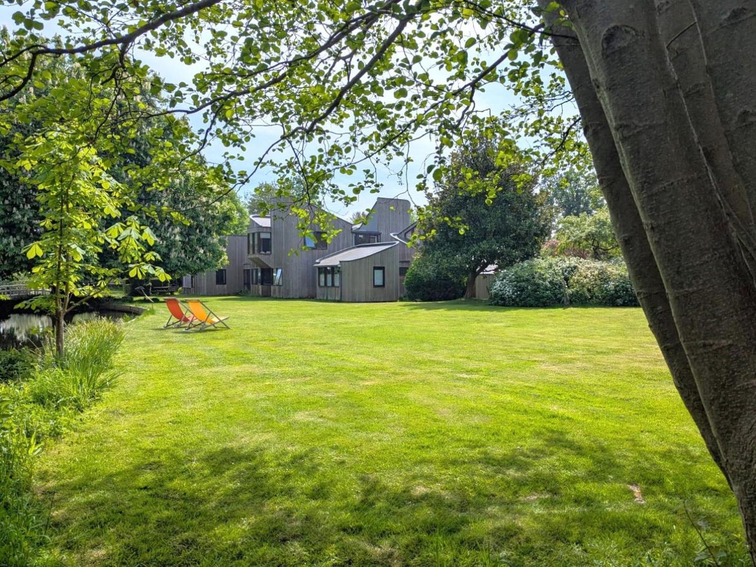 Unique & Rural Child Friendly Annexe With Large Gardens, Games & Tennis Court - Chichester Holiday Properties Extérieur photo