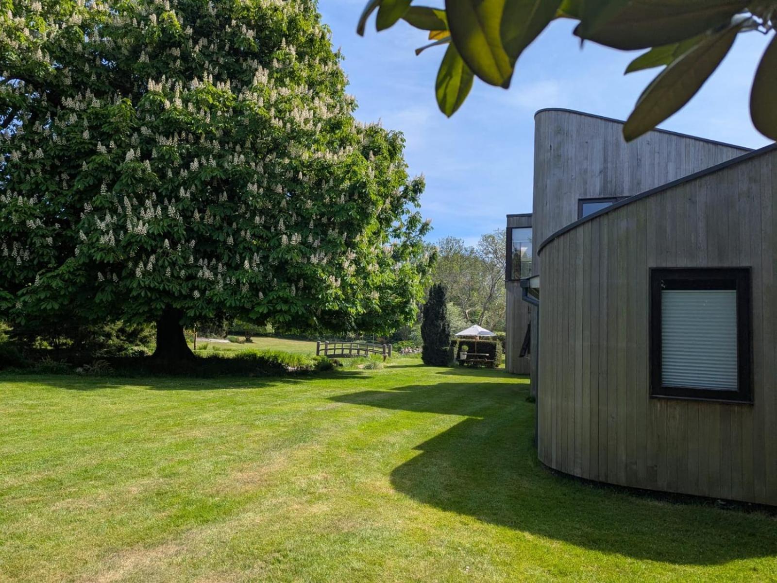 Unique & Rural Child Friendly Annexe With Large Gardens, Games & Tennis Court - Chichester Holiday Properties Extérieur photo