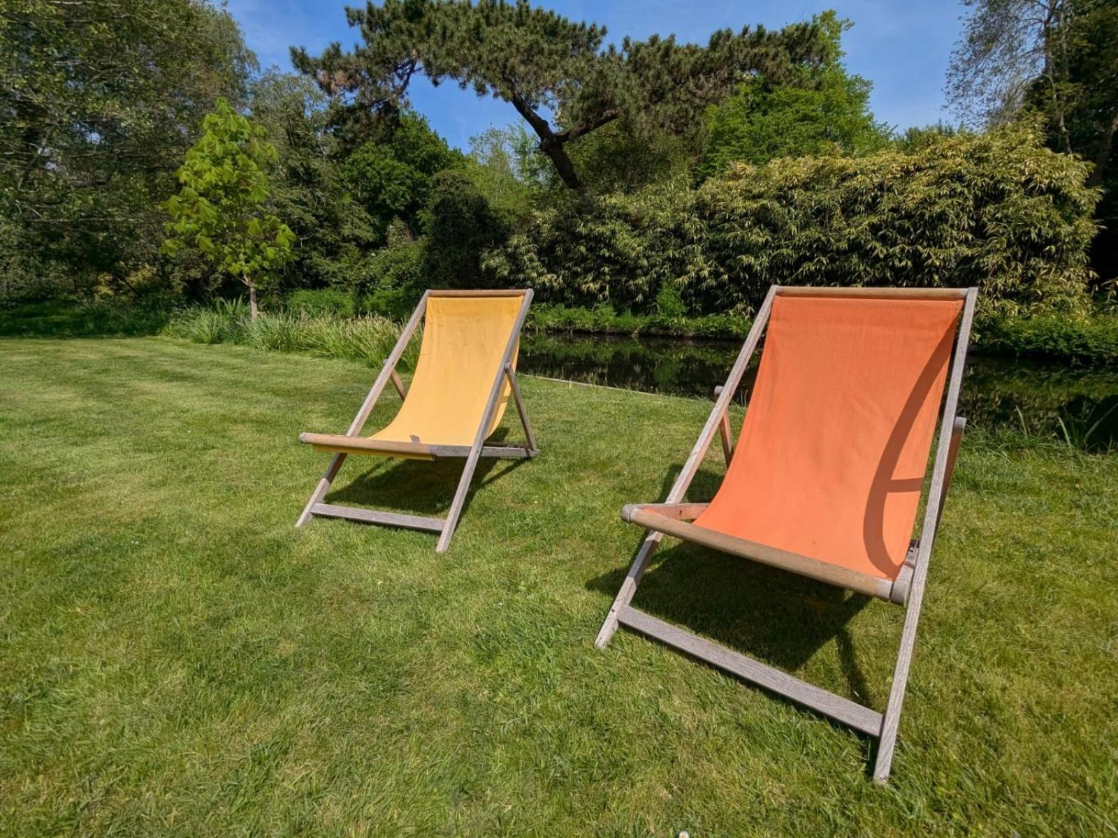 Unique & Rural Child Friendly Annexe With Large Gardens, Games & Tennis Court - Chichester Holiday Properties Extérieur photo